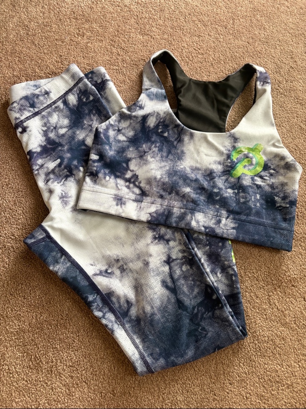Clearance ⭐️ Peloton x Terez sports bra medium leggings set | EUC